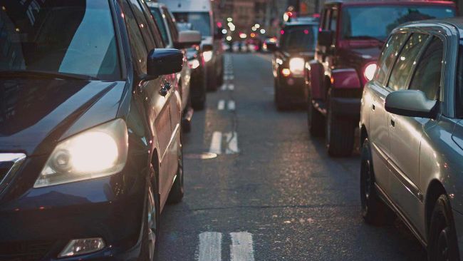 moderar velocidade